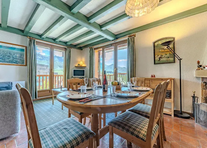 Comfort With Balcony Access And Parking *