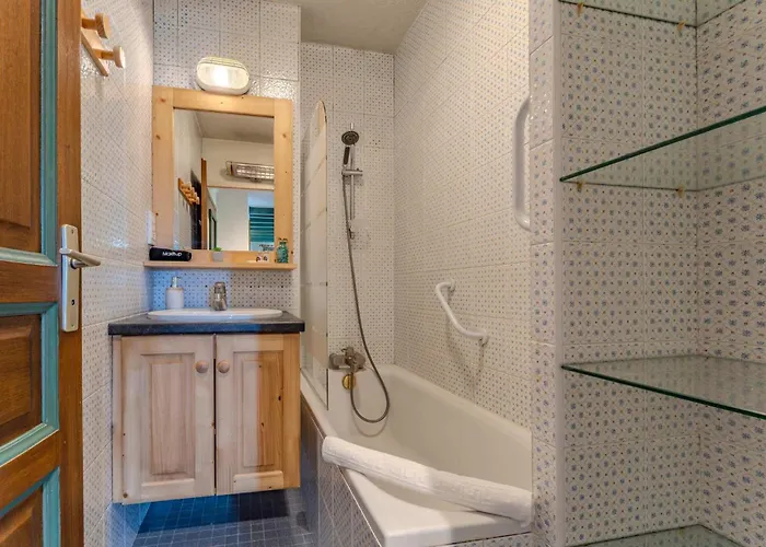 Comfort With Balcony Access And Parking Apartament